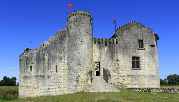 château fort de saint-jean d'angle, charente-maritime 